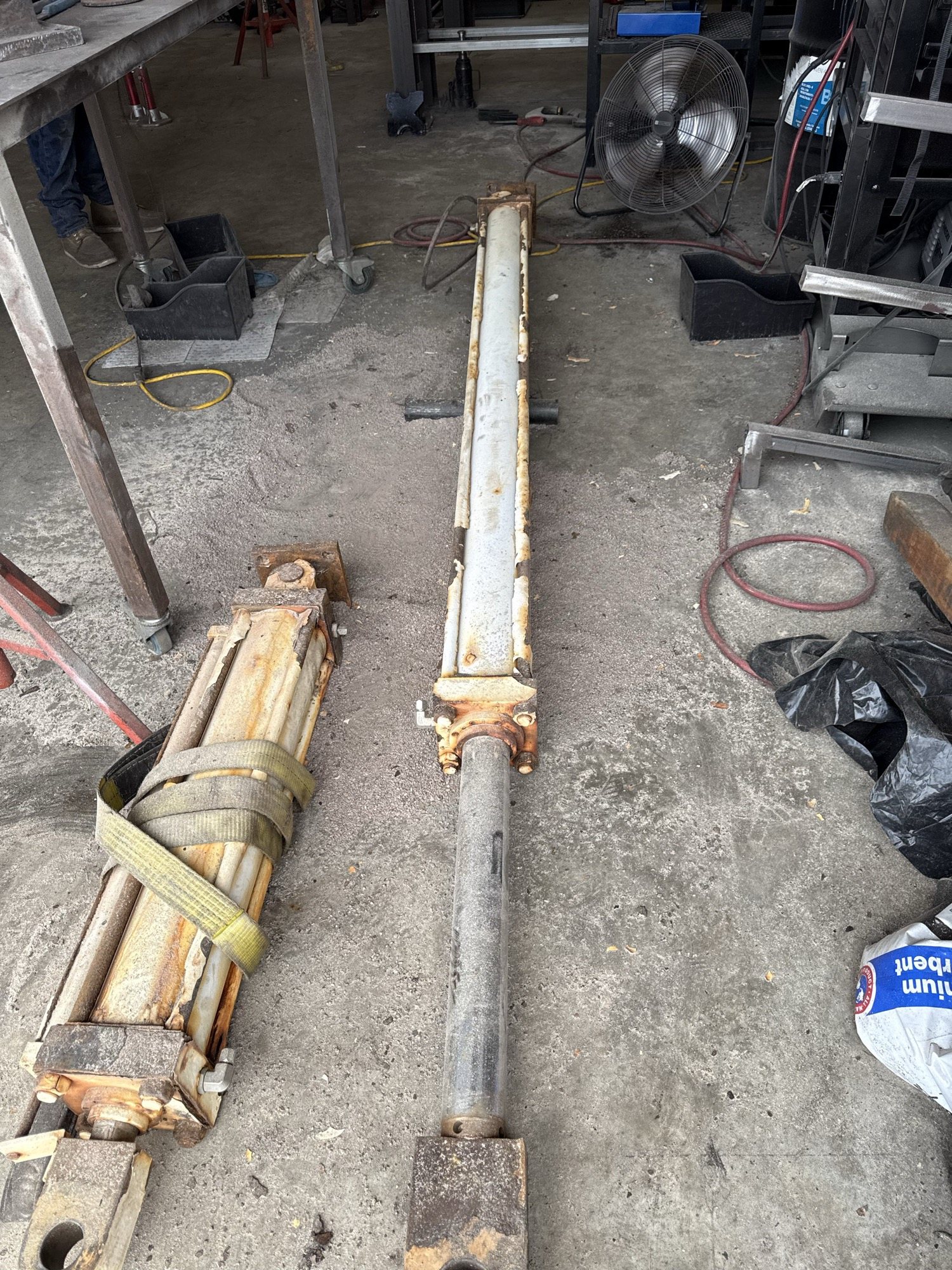 Tractor Hydraulic Cylinder Repair